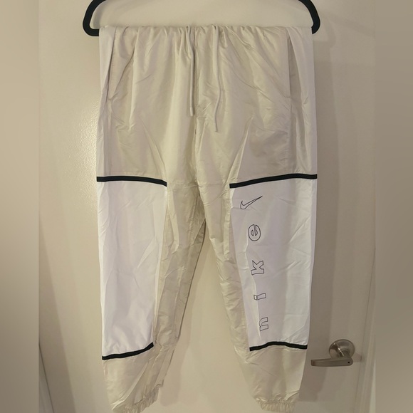 Nike Sweat Suit - Picture 3 of 10
